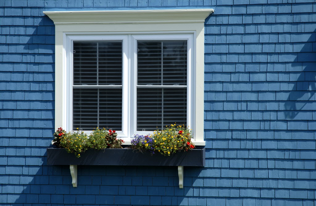 Pros And Cons Of Aluminum Vs Vinyl Windows Angie S List Window Box Blue Shingle