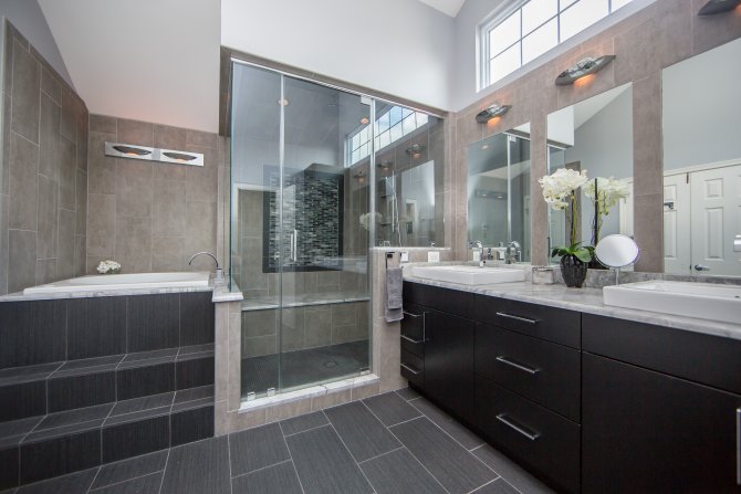 Steam Shower Japanese Soaking Tub And Heated Flooring