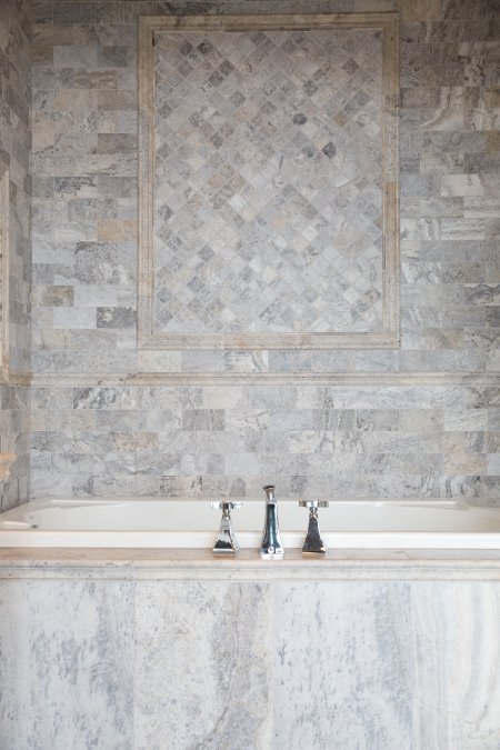 bathtub with tile surround