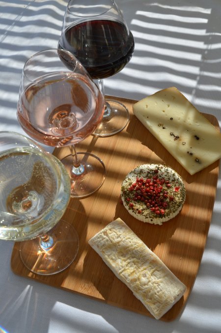 wine and cheese pairings