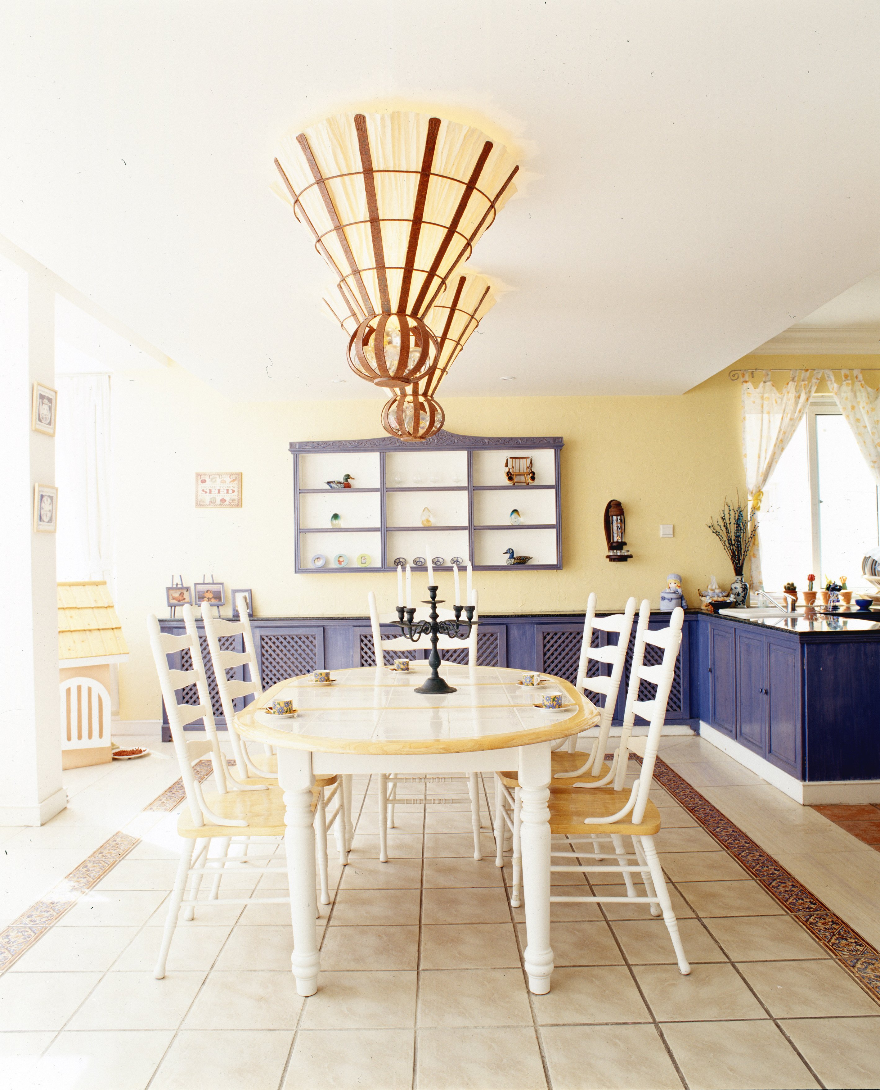 Dining Room Lighting Trends | Angie's List