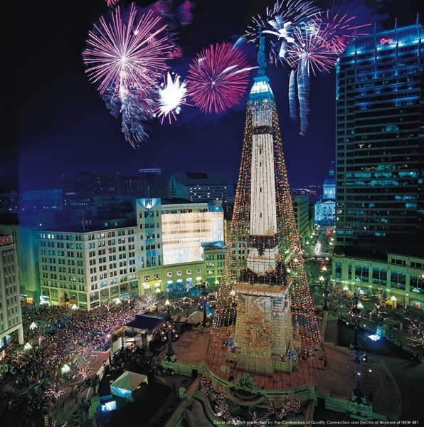 Circle of Lights (Photo by )