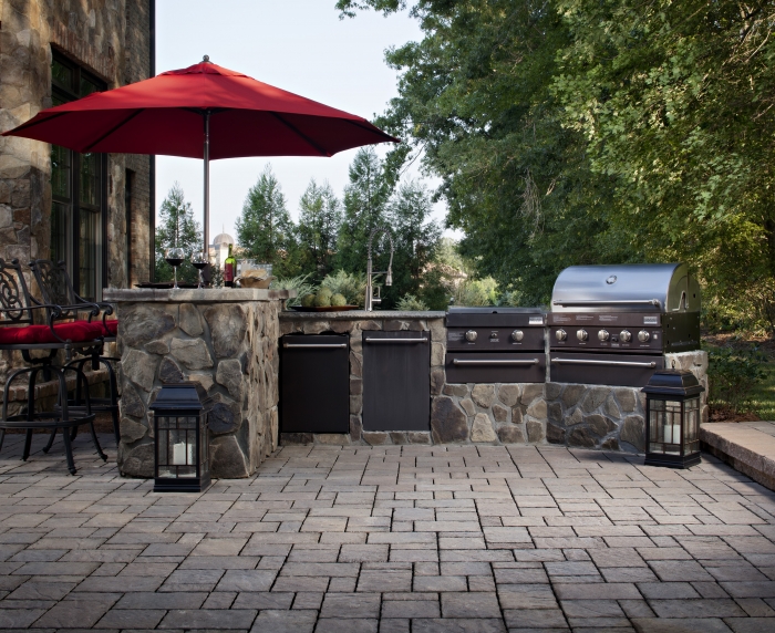 How Much Does an Outdoor Kitchen Cost? Angie's List