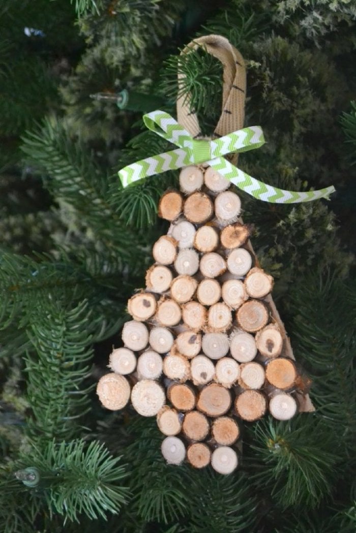 Make a rustic Christmas ornament out of wood slices. (Image courtesy of My Creative Days)