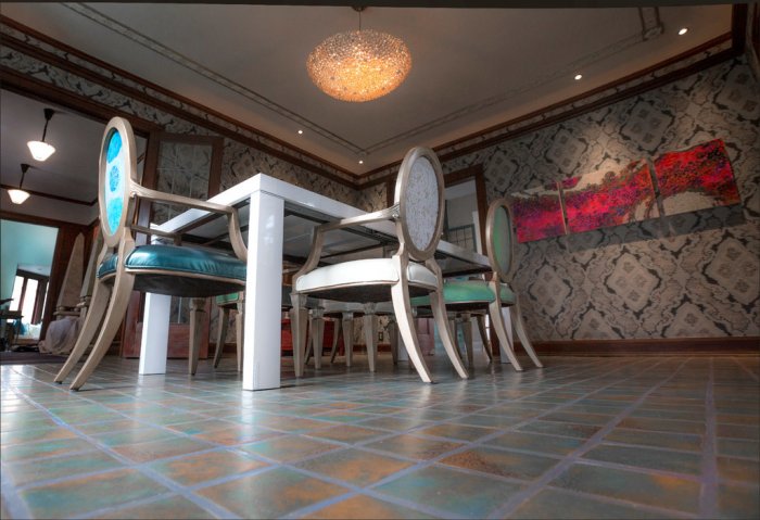 Decorators' Show House room by Julie O'Brien Design Group