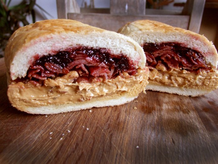 Fool's Gold Loaf sandwich