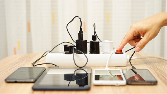 electronic device power station