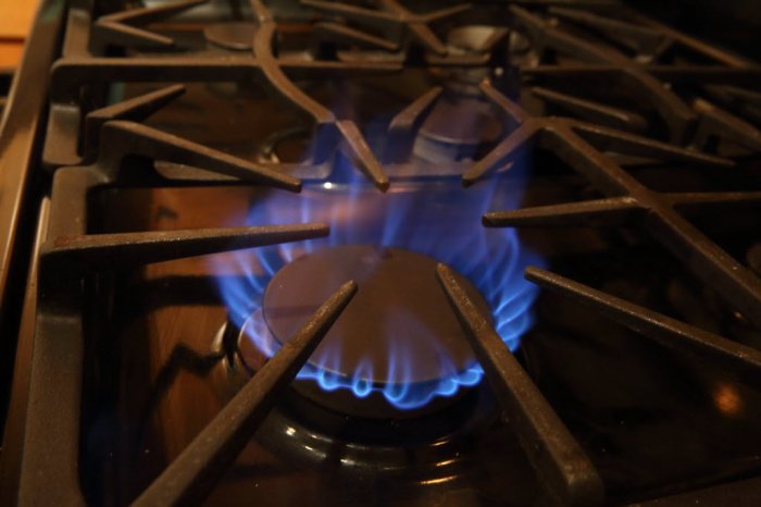 Convert Your Gas Stove To Electric Or Vice Versa Angie S List Gas Stoves Typically Cost Less In Monthly Energy Costs Photo By Steve Mitchell
