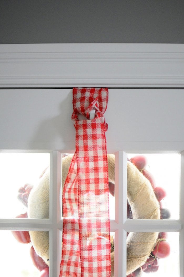 hanging DIY fall wreath