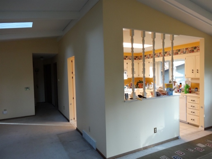 Before the remodel, the kitchen was closed off from the rest of the living space. (Photo courtesy of Angie’s List member Daniel G. of Coon Rapids, Minnesota)