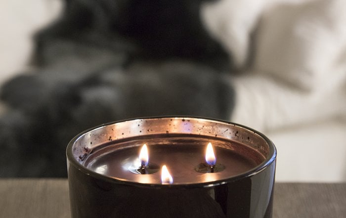 aromatherapy candles in bedroom