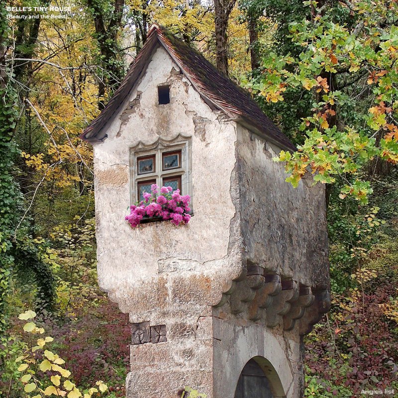Belle's tiny tower house's exterior