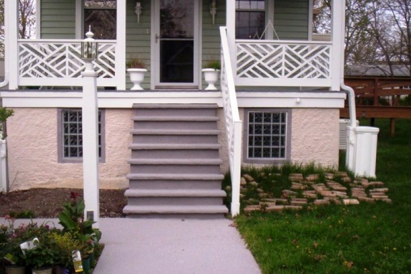 " I was able to choose my color of granite. I chose two different colors: one for the sidewalk and porch and another color for the foundation of the house." (Photo courtesy of Angie’s List member Michelle Lewis of Baltimore)