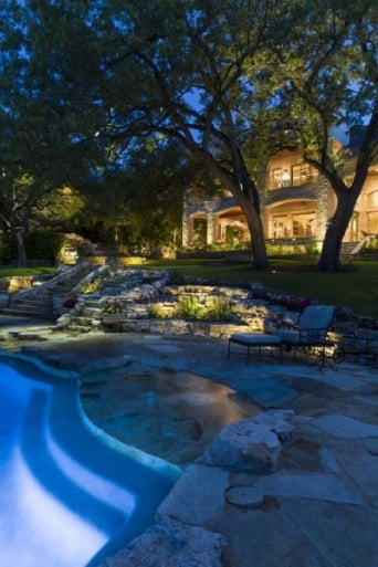 Solutions To 3 Top Outdoor Lighting Problems Angie S List Regular Maintenance Of An Outdoor Lighting System Is Crucial Including Using Waterproof Connectors That Can Withstand The Elements Nightscenes Landscape