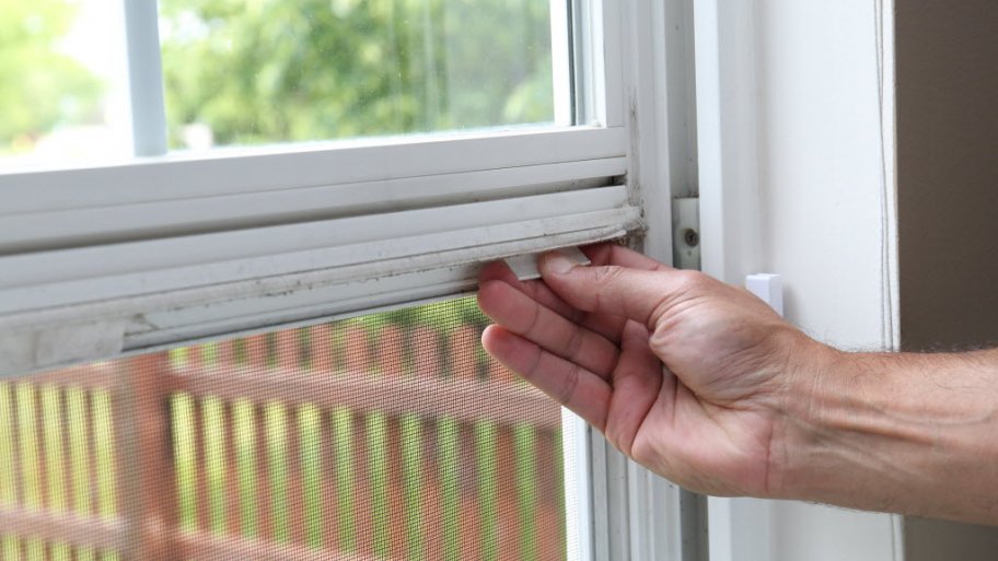 Window tracker. Best way to clean Windows inside.