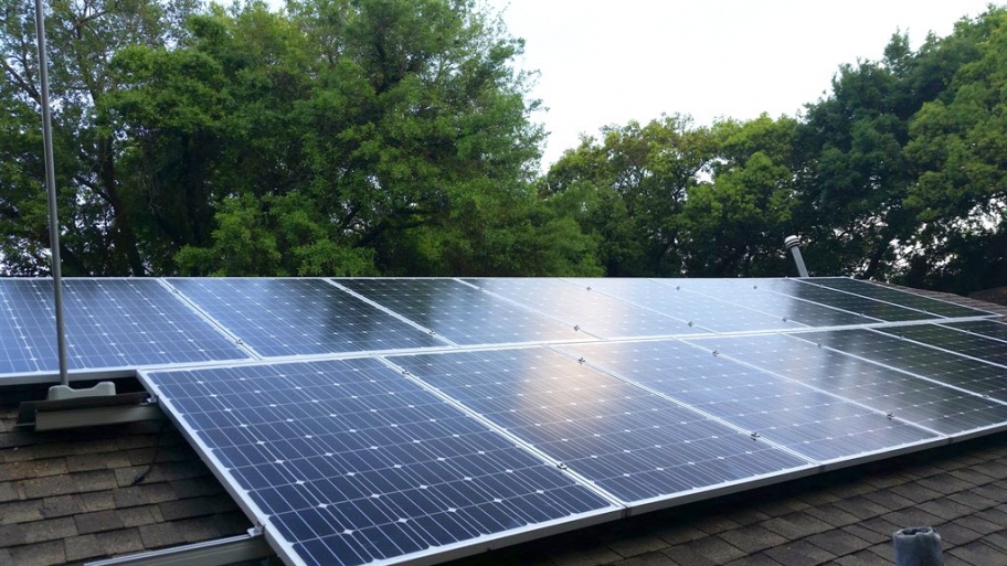 Do Solar Panels Work In Winter Angie S List Do Solar Panels Work In Winter A Panel Array On Roof