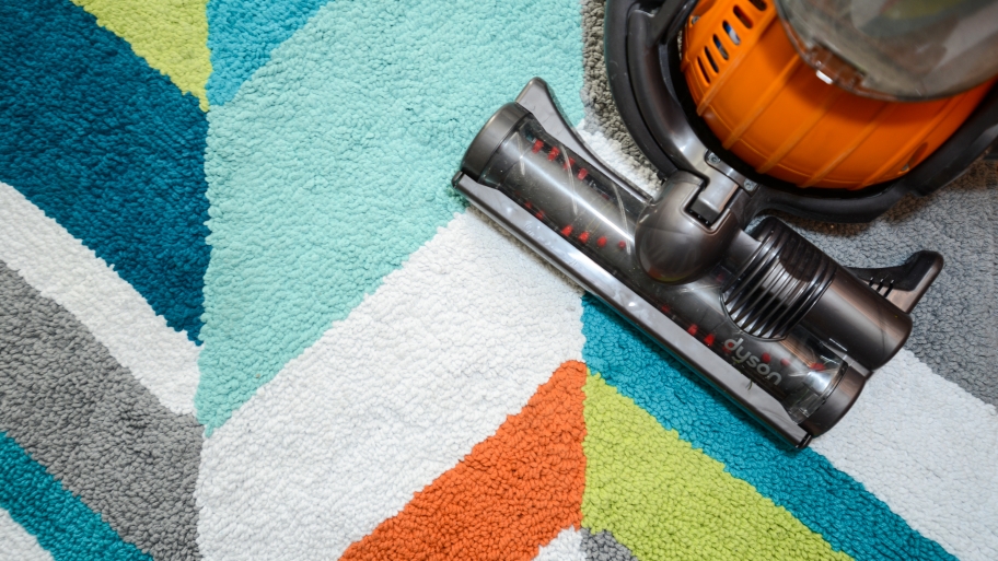 vacuum on rug