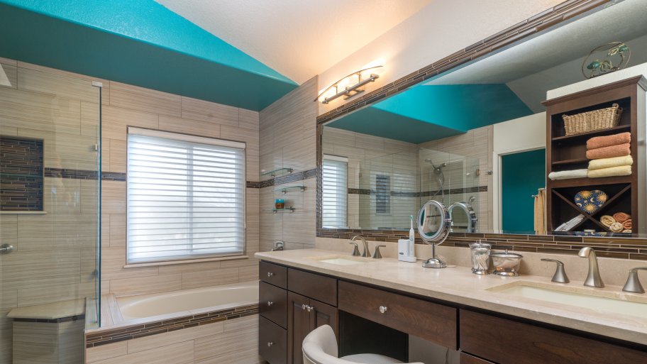 5 Tips For Painting The Ceiling Angie S List If You Re Looking To Take Your Painting Project The Next Level Consider Ceiling From Complementary Colors Murals Check Out These Tips