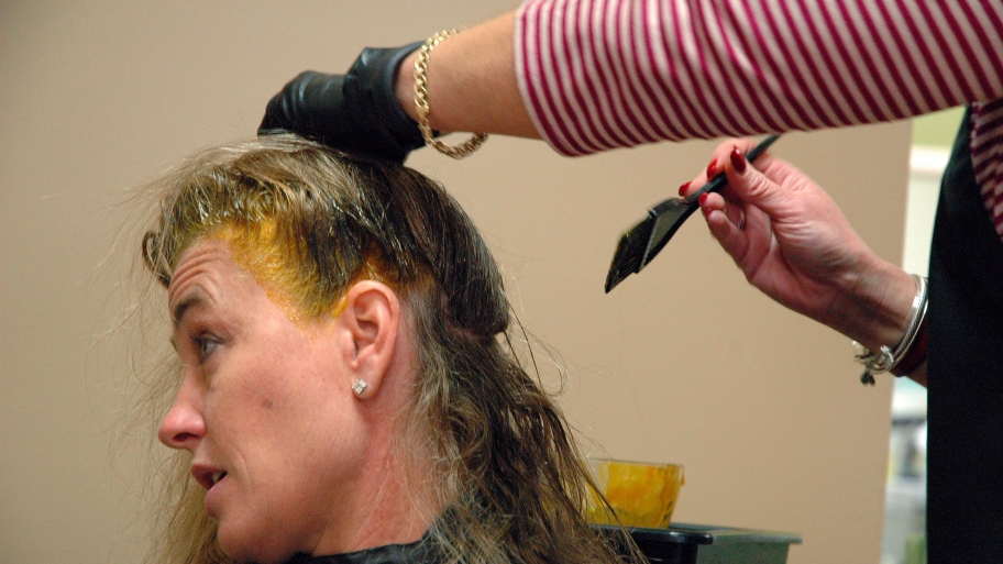 5 Reasons Not To Color Your Gray Hair Angie S List 5 Reasons To Color Your Gray Hair