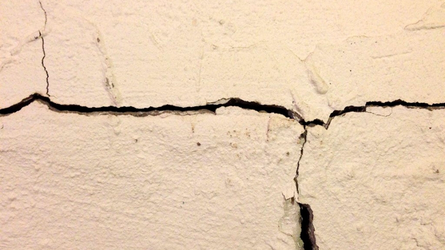 Concrete cracks