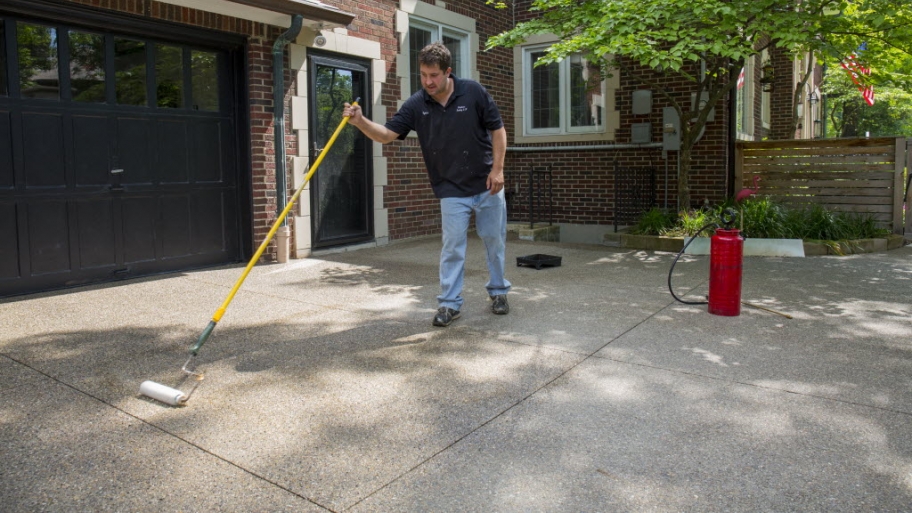 driveway concrete seal asphalt should sealing sealer dry does take angie based worker stephens