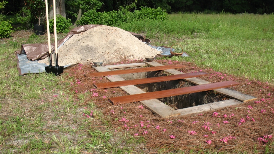 Green Burial Provides a Natural Alternative to Traditional Methods