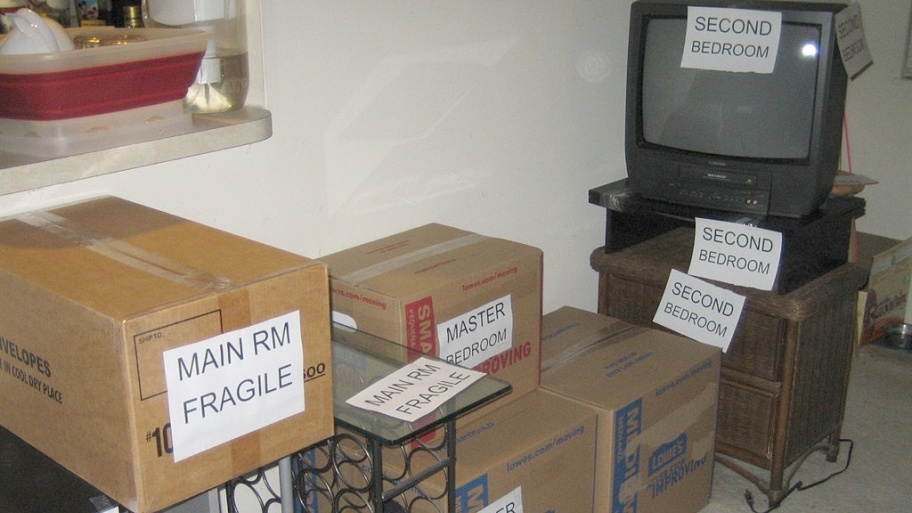 moving boxes with labels