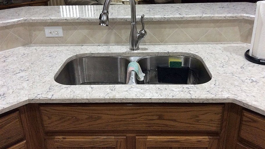 Quartz countertop