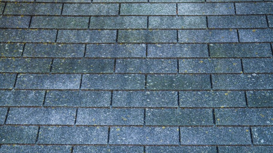 asphalt shingle roofline
