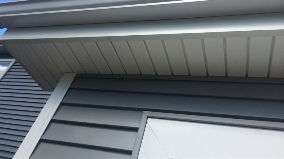 Can You Paint Vinyl Siding Angie S List Siding A Gutter And Window On House With The Proper Preparation Painting Vinyl