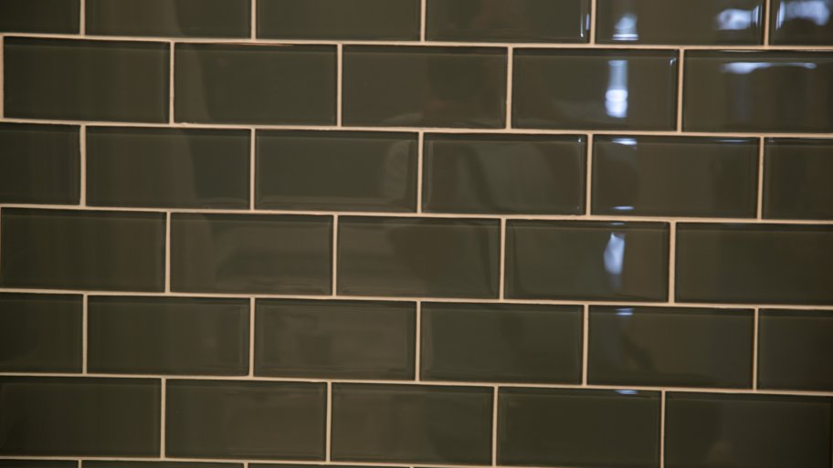subway tile backsplash