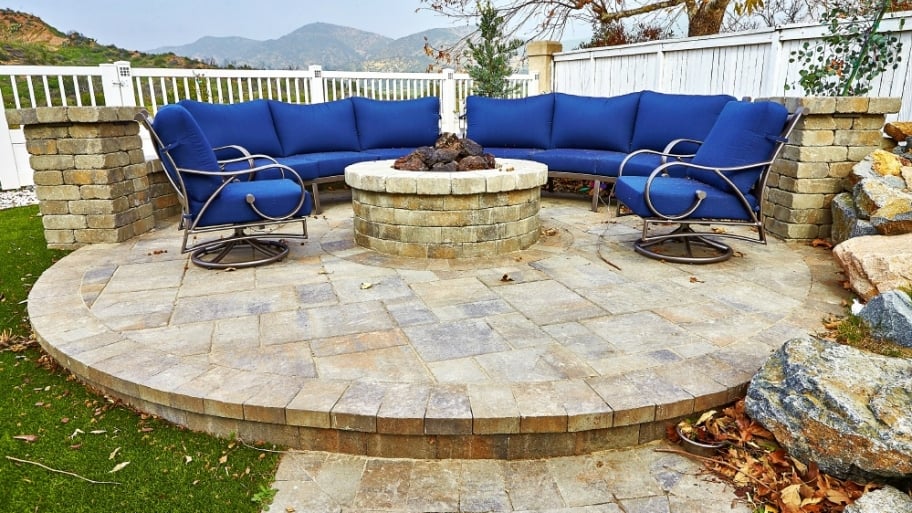 7 Tips To Create A Paver Patio That Really Pops Angie S List The Right Paver Patio Ideas Can Extend Your Home S Living Space Consider How A Custom Seating Area Or Fire Pit Could Help To Make Most Of