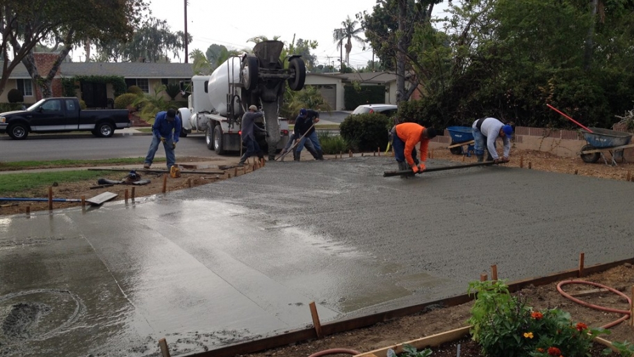 Concrete Repair How To Avoid Common Scams Angie S List Concrete Driveway Installation