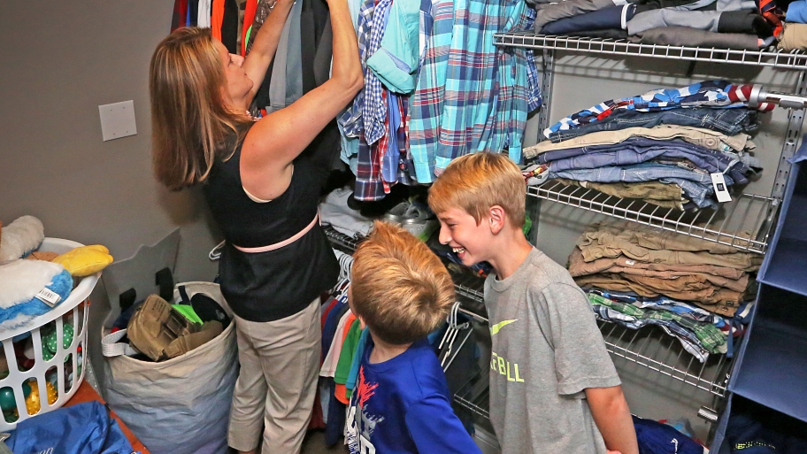 What Do Professional Organizers Charge Angie S List What Do Professional Organizers Charge Organizer Organizes A Closet
