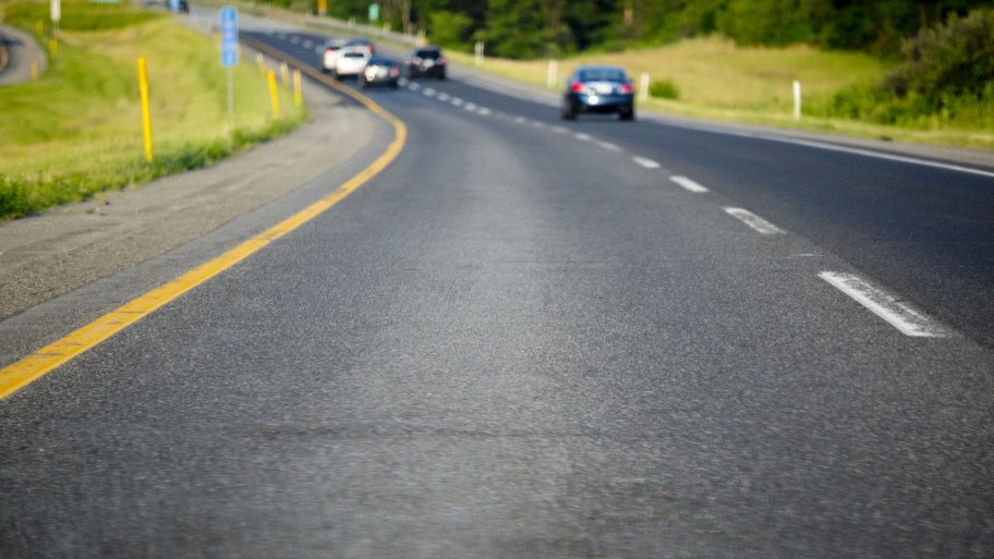 The Best Luxury Suvs For Long Commutes Angie S List Road Commute With Cars