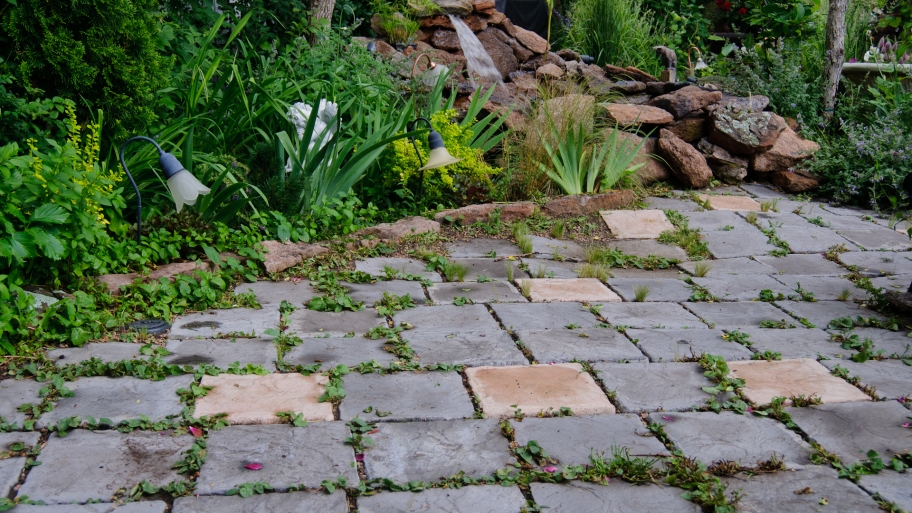 5 Steps to Level Your Paving Stone Walkway | Angie's List