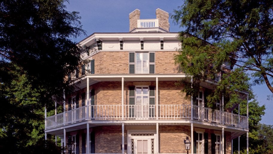 Octagon house