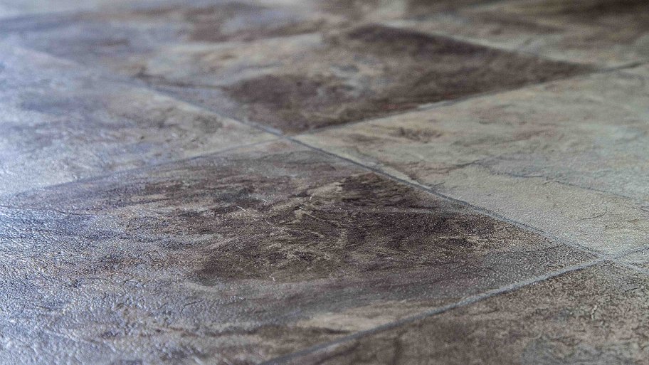 How Much Does Installing Vinyl or Linoleum Flooring Cost ...