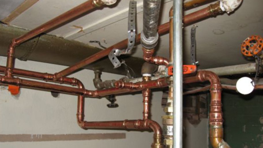 speciality plumbers install natural gas line installation in homes