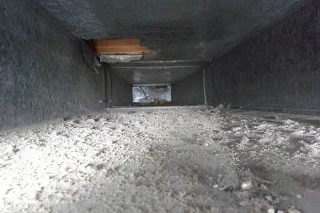 Dirty air duct