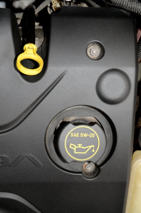 Oil filler cap