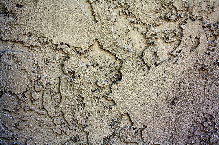 Stucco Can Add Texture To Both Interior And Exterior Walls. (Photo Courtesy Of WIkimedia Commons) Stucco Can Add Texture To Both Interior And Exterior Walls. (Photo Courtesy Of WIkimedia Commons)