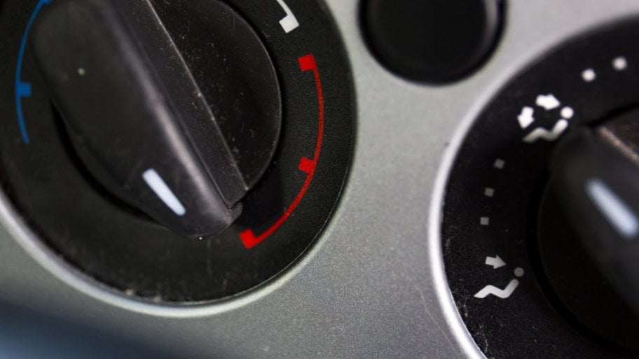 Picture of a car's temperature switch