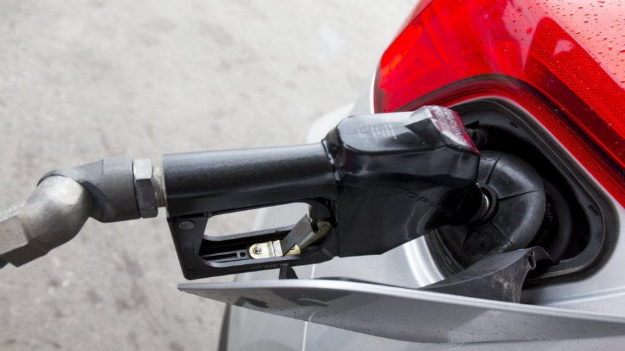 Why Topping Off Your Gas Tank Is A Bad Idea >> Car Myth Or Fact Should You Top Off Your Gas Tank Angie S List Why Topping Off Your Gas Tank Is A Bad Idea >> Car Myth Or Fact Should You Top Off Your Gas Tank Angie S List