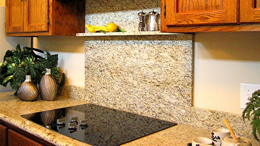 How Much Do Granite Countertops Cost Angie S List Granite Countertop And Backsplash In Kitchen